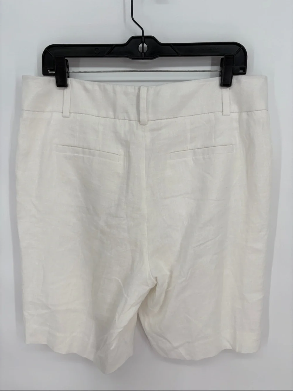 🏍️ Talbots Cream Linen pleated Tailored Bermudas